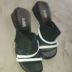 Y2K Black and White Platform Sandals